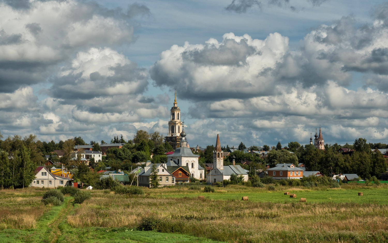 <span style="font-weight: bold;">Day Trips from Moscow</span><br>